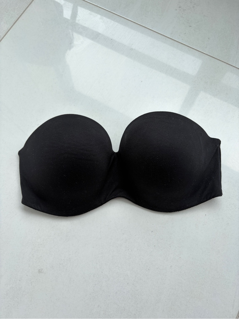 Victoria’s Secret (Body by Victoria) Strapless Lined Bandeau Bra - 32DDD G70